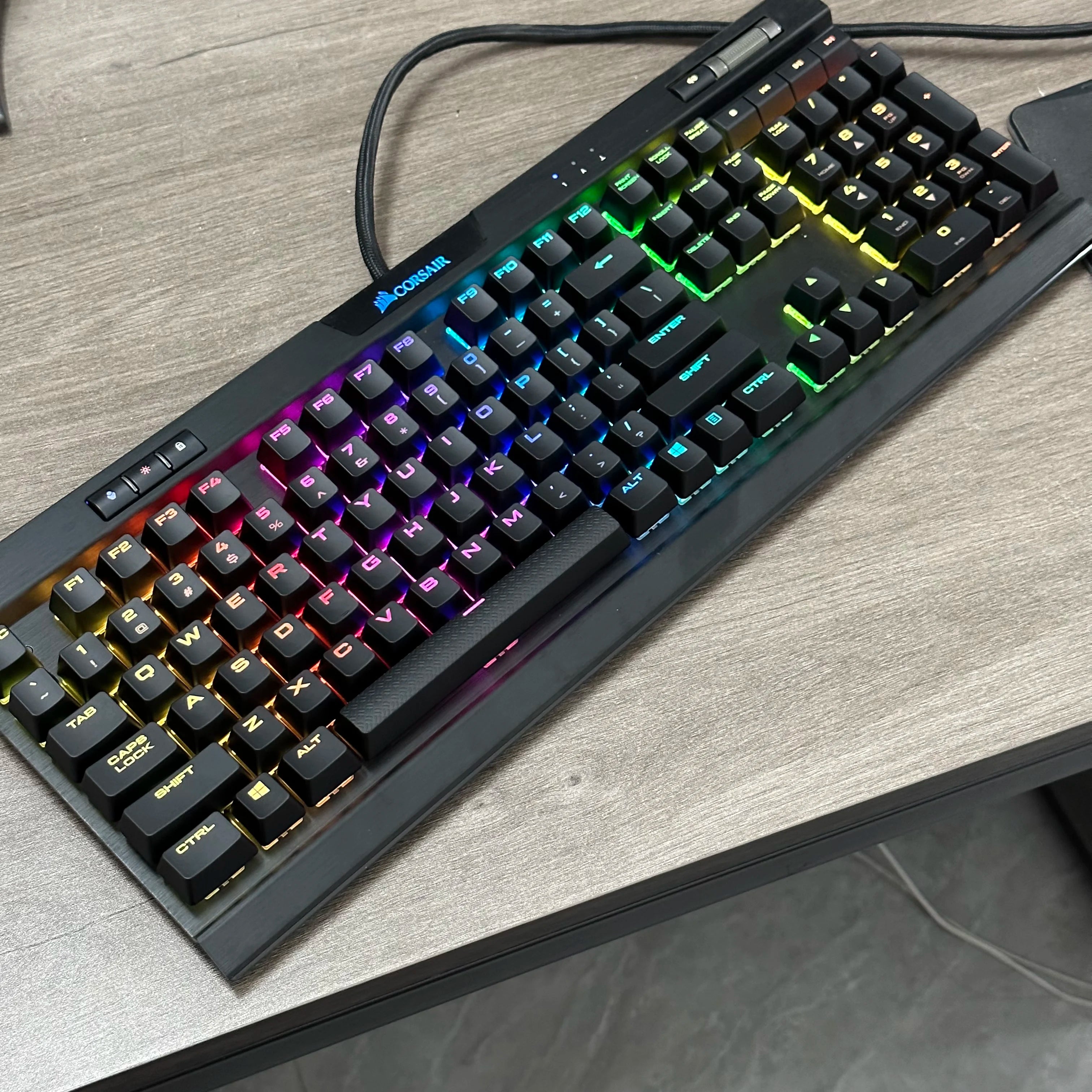 For Corsair K70/68/k65/RGB PRO LUX Keyboard Keycaps Premium Translucent Keycaps